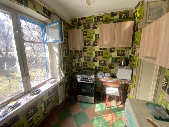 Продаётся 2х-комнатная на втором этаже, Автономное Отопление Кам'янське