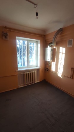 Продам 2 комнатную квартиру - фото 1