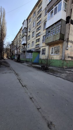 Продам  4к квартиру на вул Сержанта Коновалова ( Глагольева) - фото 1