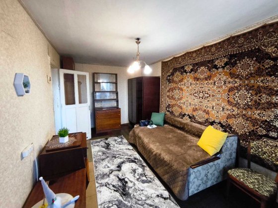 ПРОДАМ 1-КІМН. на вул. Дніпробудівській (ю) Каменское