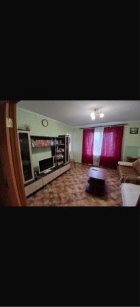 Продам квартиру в очень хорошем районе,все находится очень близко - фото 1