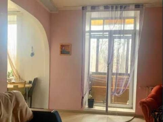 Продам 3-х комн. сталинку в центре. Сертификат! Кам'янське