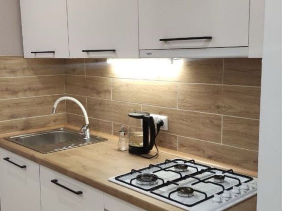 Продам 1 ком с Дизайнерским ремонтом.  Левый берег Каменское