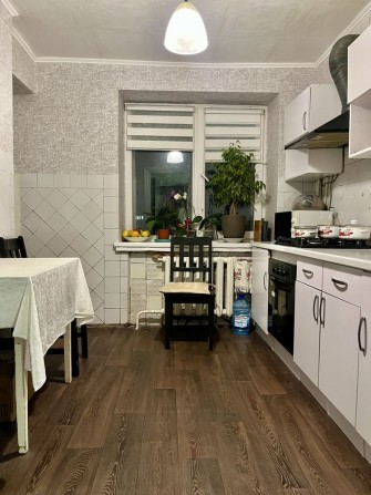 Центр, трикімнатна  квартира 72 м2 з ремонтом !Без комісії! - фото 1