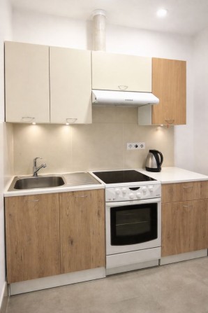 ТОП ЦІНА! Студія з ремонтом, готова до проживання! - фото 1