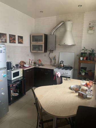 Продам 3 комнатная квартира на проспекте Свободы. - фото 1