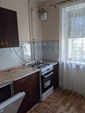 Продается 3 комнатная квартира на 2 мкрн. - фото 1