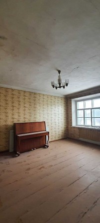 Продам 2-х кімнатну квартиру м. Зміїв - фото 1