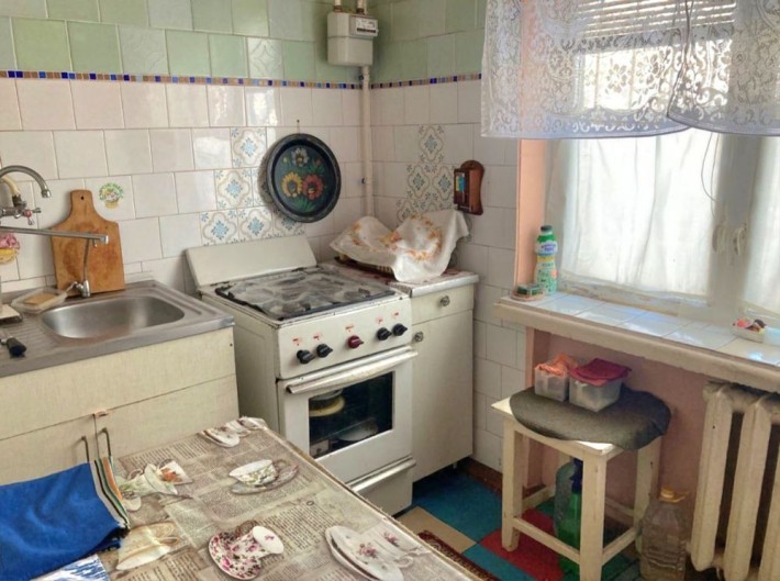 Продам 2 х ком квартиру . Черемушки. - фото 1