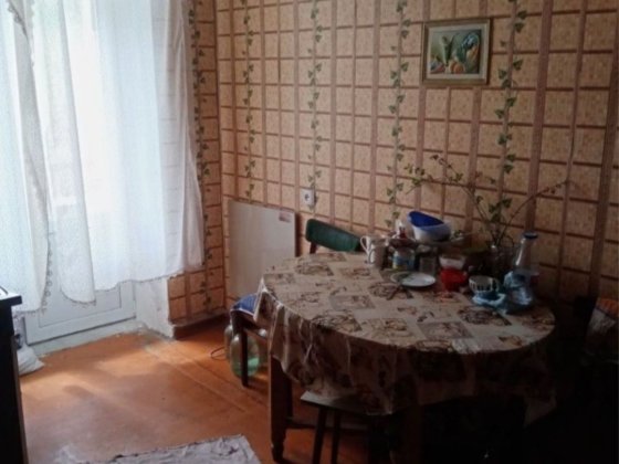 Продам 2-к сталинку 63м². Соцгород, р-н ЦНАП. Кам'янське