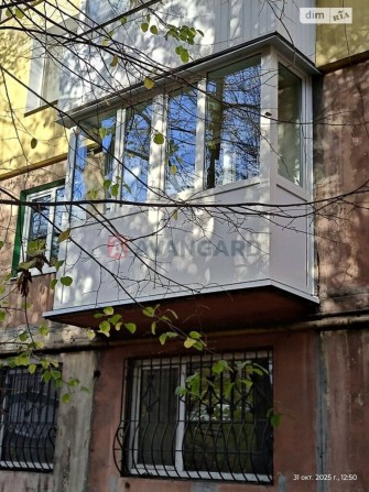 Продам 3 кімнатну квартиру в центрі - фото 1