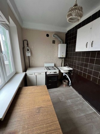 Продам 2 х ком квартиру. Никопольская. - фото 1