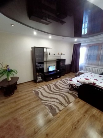 Продам 3-х кімнатну квартиру - фото 1