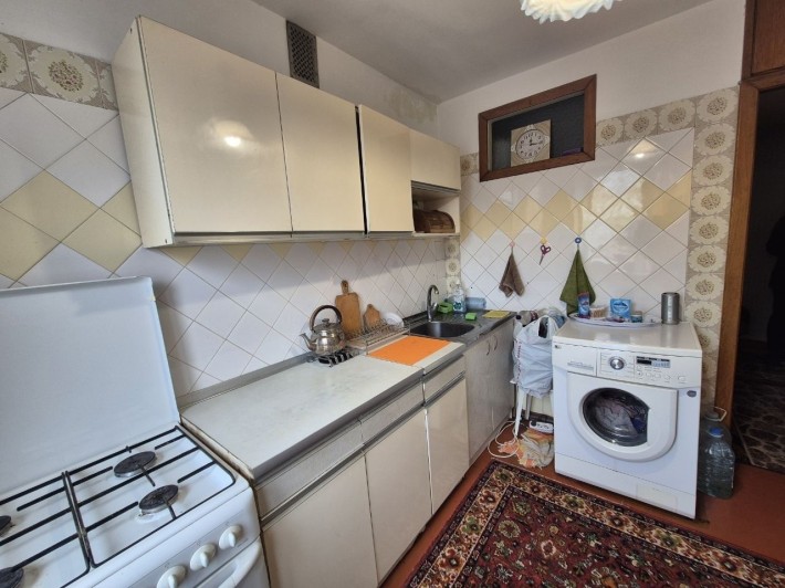 Продам 2к.квартиру Чешку в центрі міста Чорноморськ - фото 1