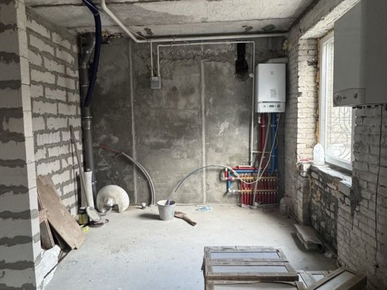 Продам 2-х ком.квартиру 90м2 в Центральной части города! Кам'янське