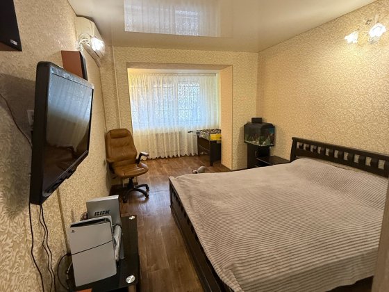 Продам 2 кім. кВ на Парковій Чорноморськ