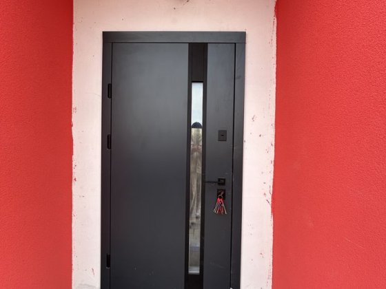 Окрема квартира в центрі Гостомеля з підвалом просторим! Гостомель