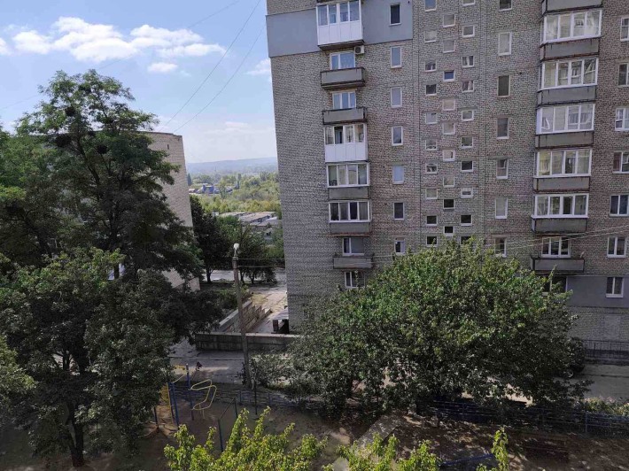 Продам свою 4 кімнатну квартиру - фото 1