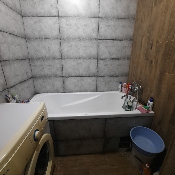 Продаётся 2 комн на 4 микр ЛБ 7/10 - фото 1