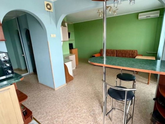 1 комнатная  квартира- студия на 10мкрн. Каменское