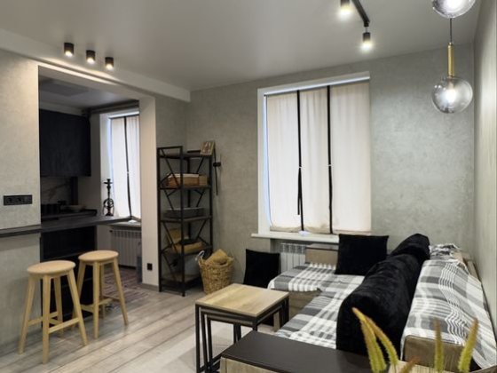 Квартира под Коммерцию, 4 фасадных окна! Измаил