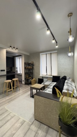 Квартира под Коммерцию, 4 фасадных окна! - фото 1