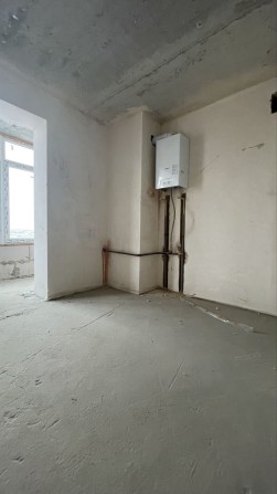 Однокімнатна квартира в готовому будинку! Газ! Балкон - фото 1