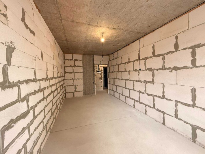 В продаже 1 комнатная в ЖК Морской на комфортном этаже - фото 1