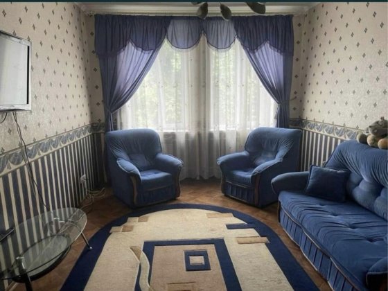 Продам 2 комн. квартиру в центре Кам'янське