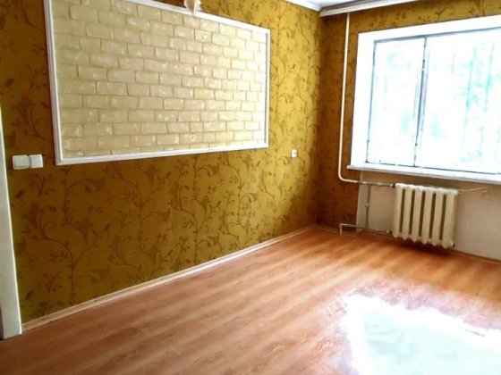 Продам 2 комнатную в Центре Камянского Кам'янське