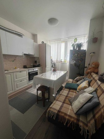 Продам 1 комнатную с ремонтом в Цветном Бульваре - фото 1