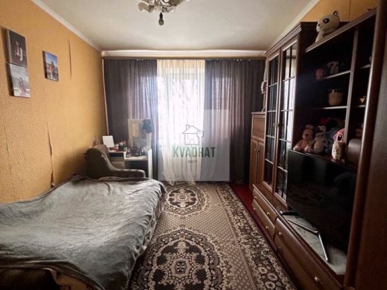 Продам 2-кімнатну секцію, р-н Черьомушки Каменец-Подольский