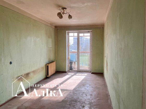 В продажі 3-кімнатна квартира Каменец-Подольский