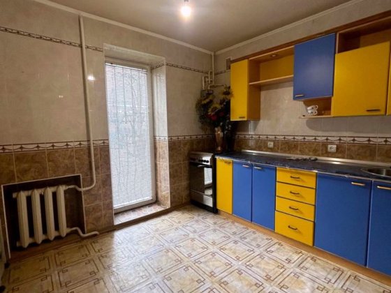 Продам 2-х кімнатну квартиру, р-н пологового будинку Каменец-Подольский