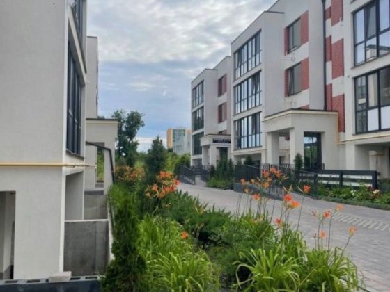 Продам 1к квартиру без ремонту з наповненням та газом Гостомель