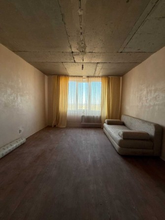 В продаже 2ком квартира 66.5 м кв по цене "хрущевки" в г. Черноморске. - фото 1