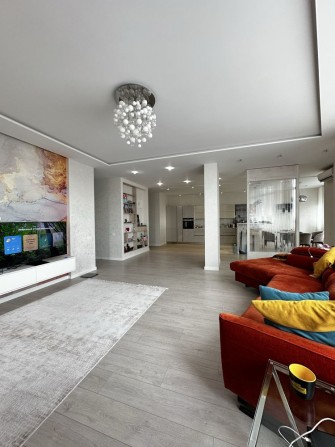 Найкрасивіша квартира у будинку з генератором! - фото 1