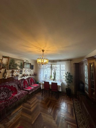 Продам 3 кімнатну квартиру в центрі міста  вул Каракая 4 - фото 1