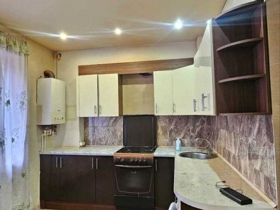 1 к в Молодіжному