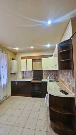 1 к в Молодіжному - фото 1