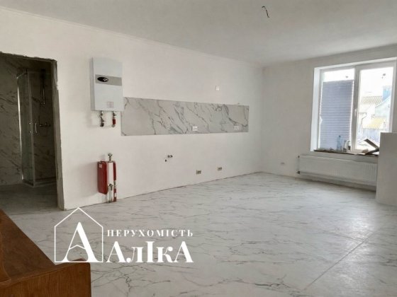 Продам велику 1-кімнатну квартиру в новобудові з окремим входом! Каменец-Подольский