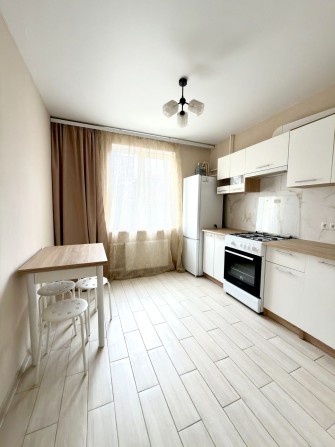 Продам 2-комнатную квартиру с подвалом - фото 1