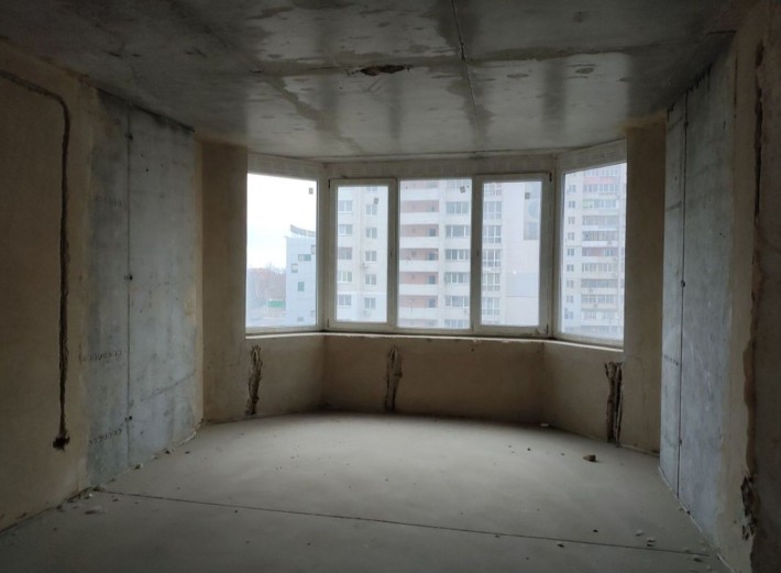 Продам большую 2к.квартиру Черноморск - фото 1