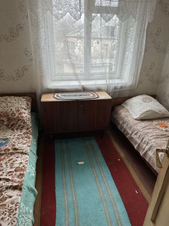 Затишна квартира з загальним двориком - фото 1