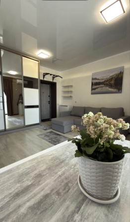 Продаж затишноі квартири з ремонтом та меблями - фото 1