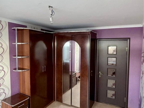 Продам 2-кімнатну секцію Каменец-Подольский