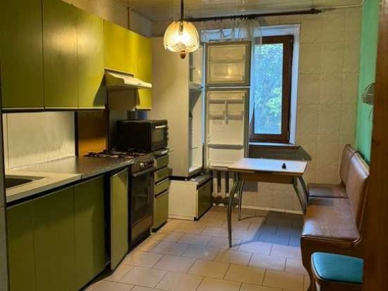 Продається 3-кімнатна квартира у морському районі. Черноморск