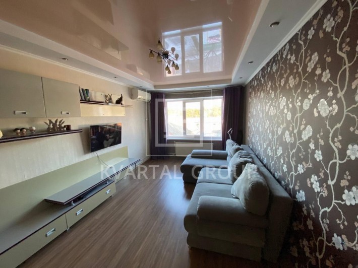 СУПЕР ЦІНА, двохкімнатна квартира з ремонтом , без комісії - фото 1