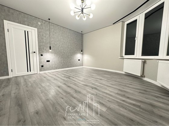 Продам сучасну 1-но кімнатну квартиру з ремонтом у новому будинку Каменец-Подольский