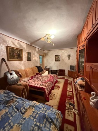 Продам  двохкімнатну квартиру. - фото 1